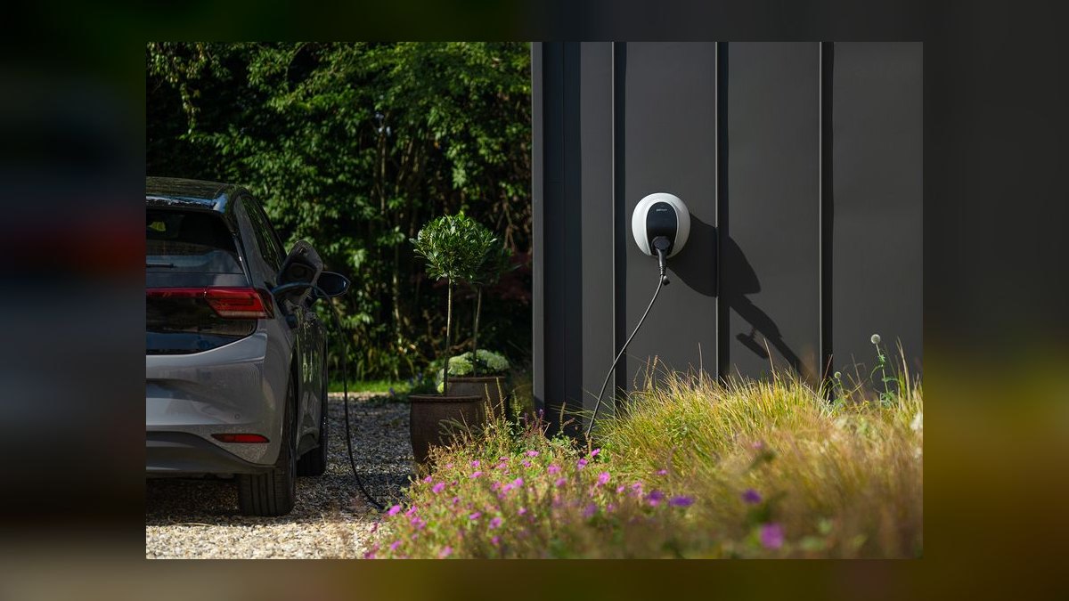 How do you charge an electric sedan at home in 2027 — figure 3