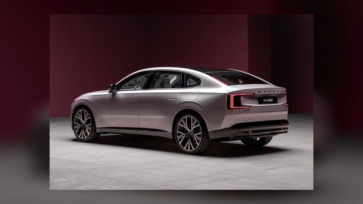 Top 10 Electric Sedans with the Fastest Charging Speeds in 2027 — figure 10
