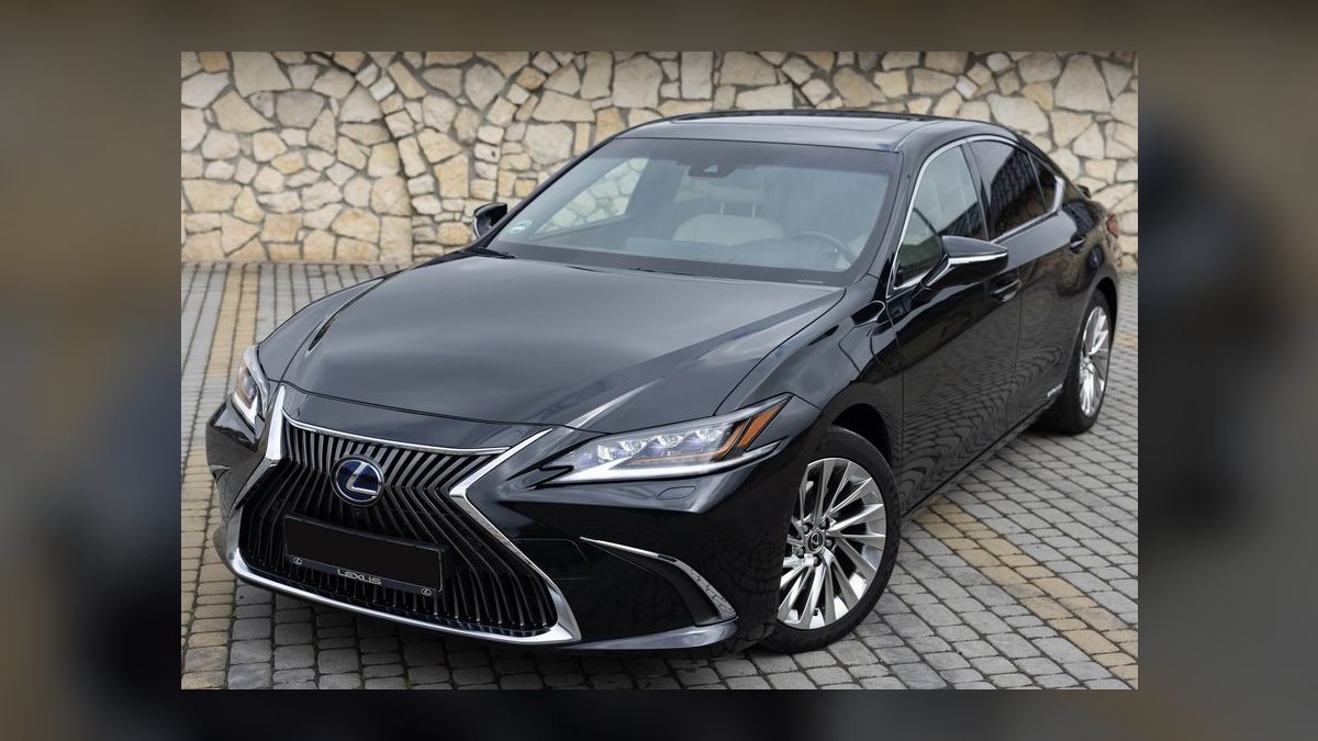Top 10 Sedans with the Best Resale Value — Best Overall + Best Value in 2027 — figure 6