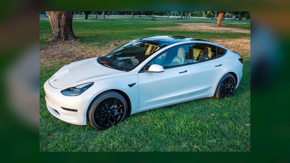 Top 10 Electric Cars 2022 — Best Overall + Best Value