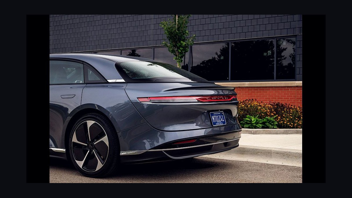 Top 10 Electric Sedans With the Lowest Cost of Ownership in 2027 — figure 10