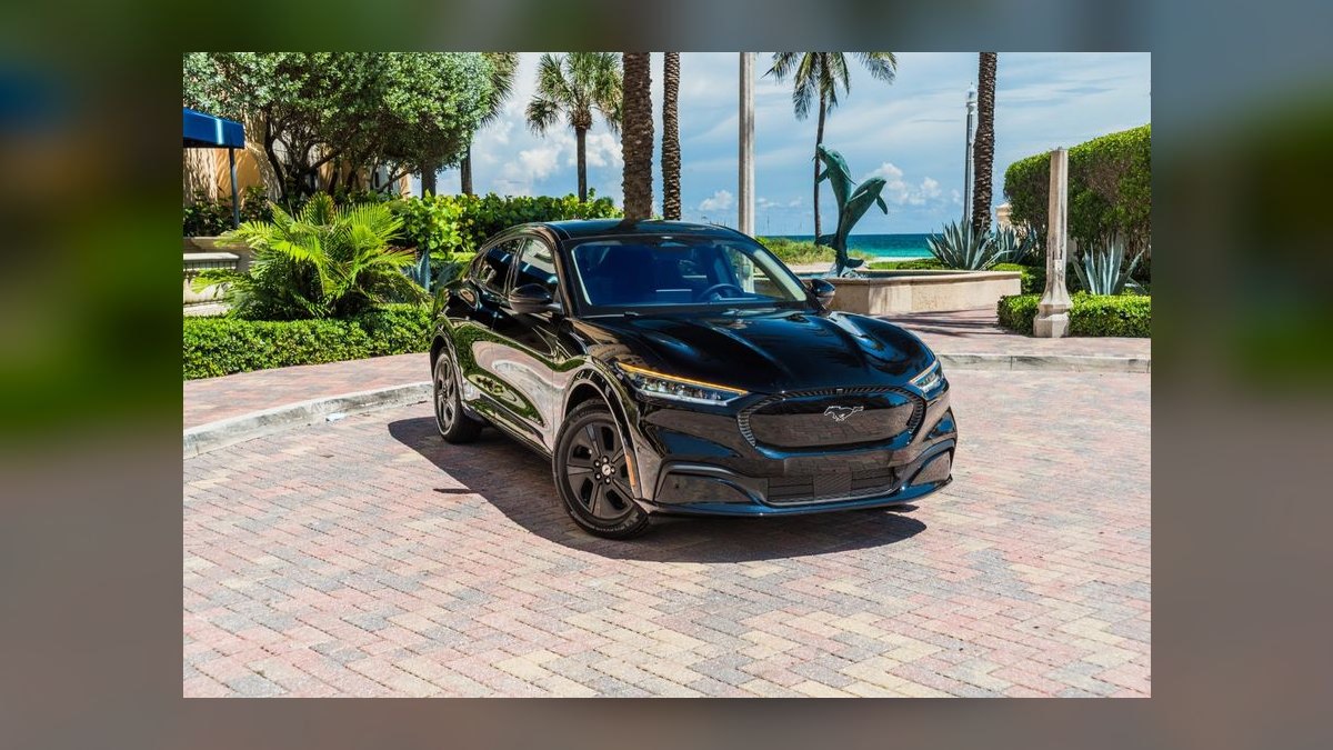 Top 10 Electric Cars 2021 — Best Overall + Best Value — figure 9