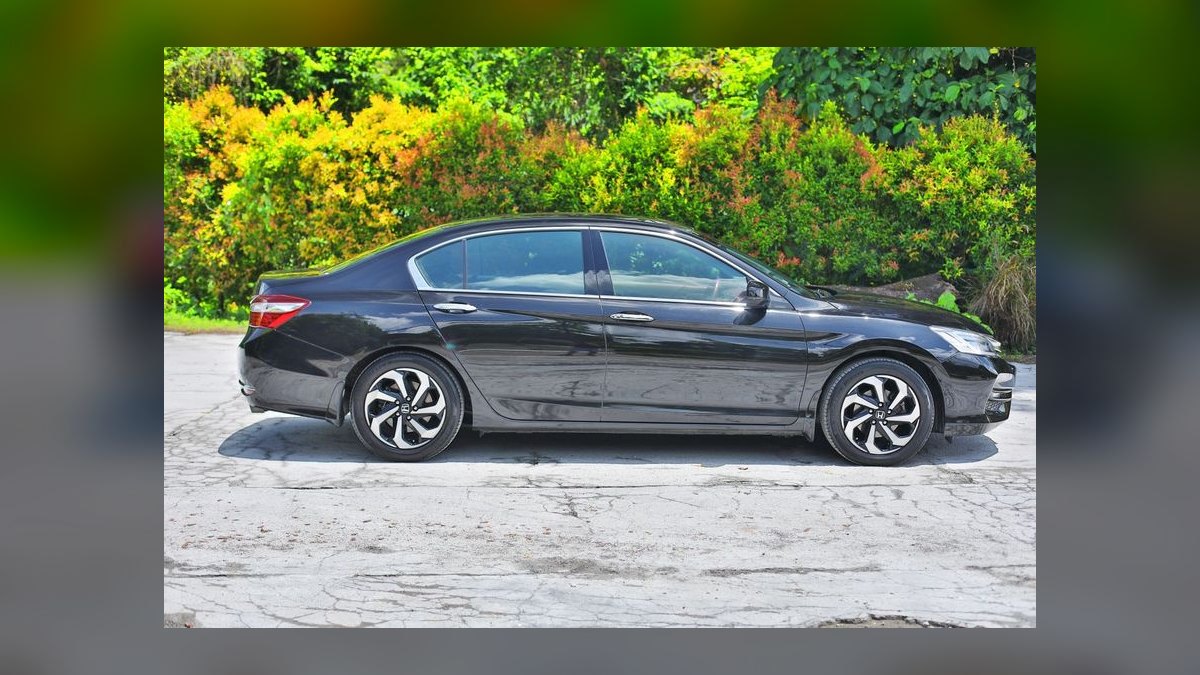 Top 10 Budgeting Tips for Buying a Used Sedan in 2027 — figure 1