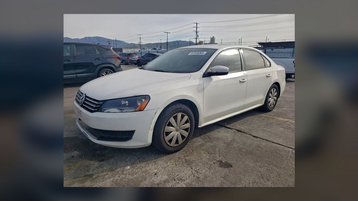 Top 10 Most Affordable Used Sedans Under $10,000 in 2023 (Ranked) — figure 10