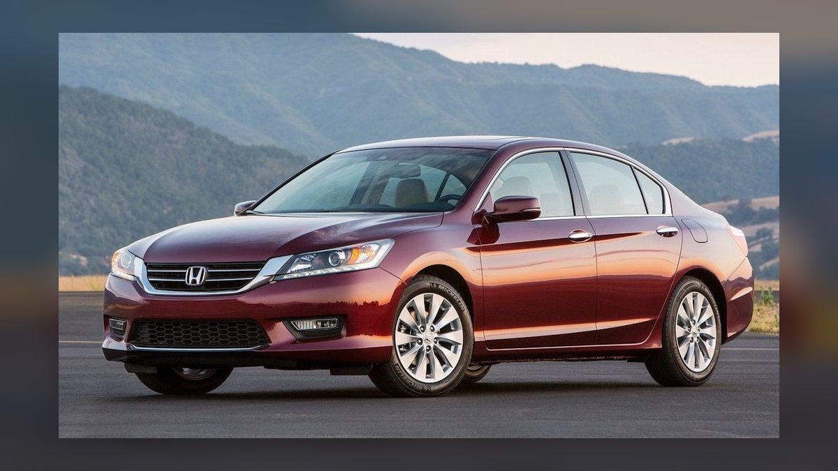 Top 10 Most Affordable Used Sedans Under $10,000 in 2023 (Ranked)