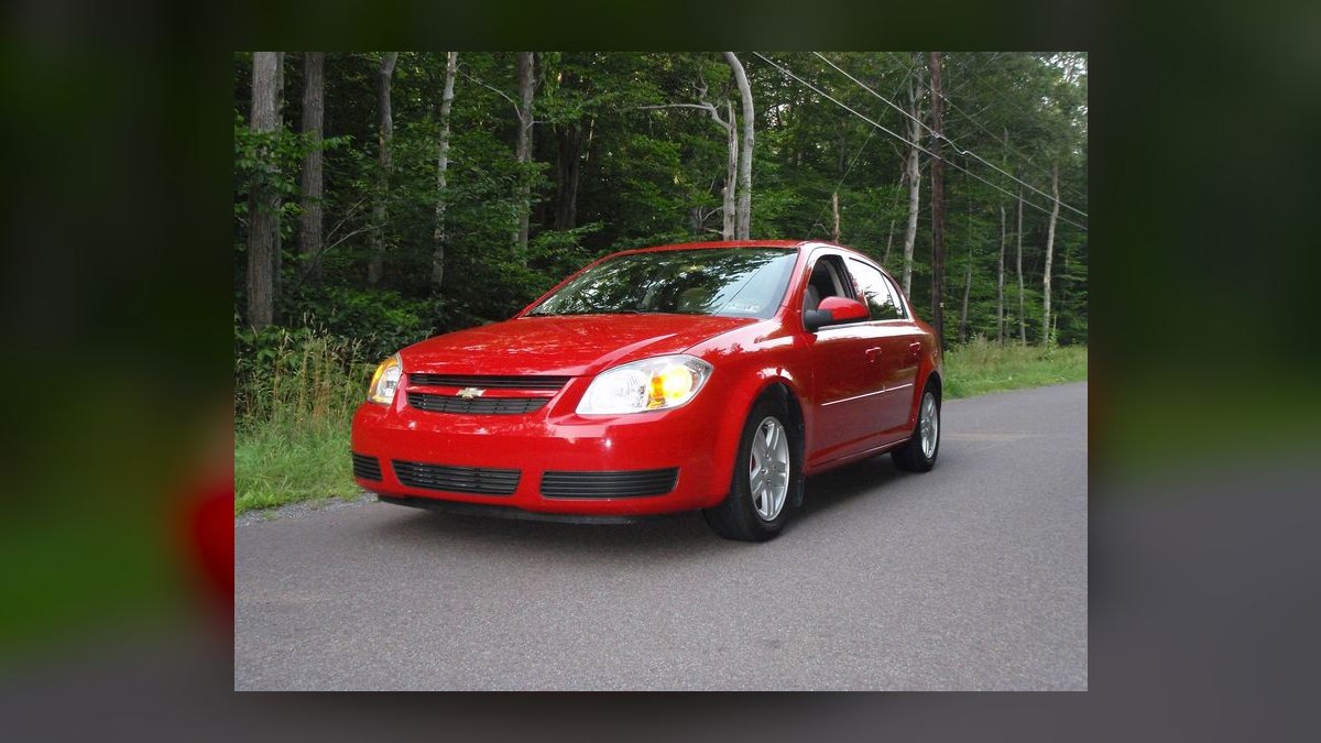 Top 10 Most Affordable Used Sedans Under $10,000 in 2010 (Ranked) — figure 6