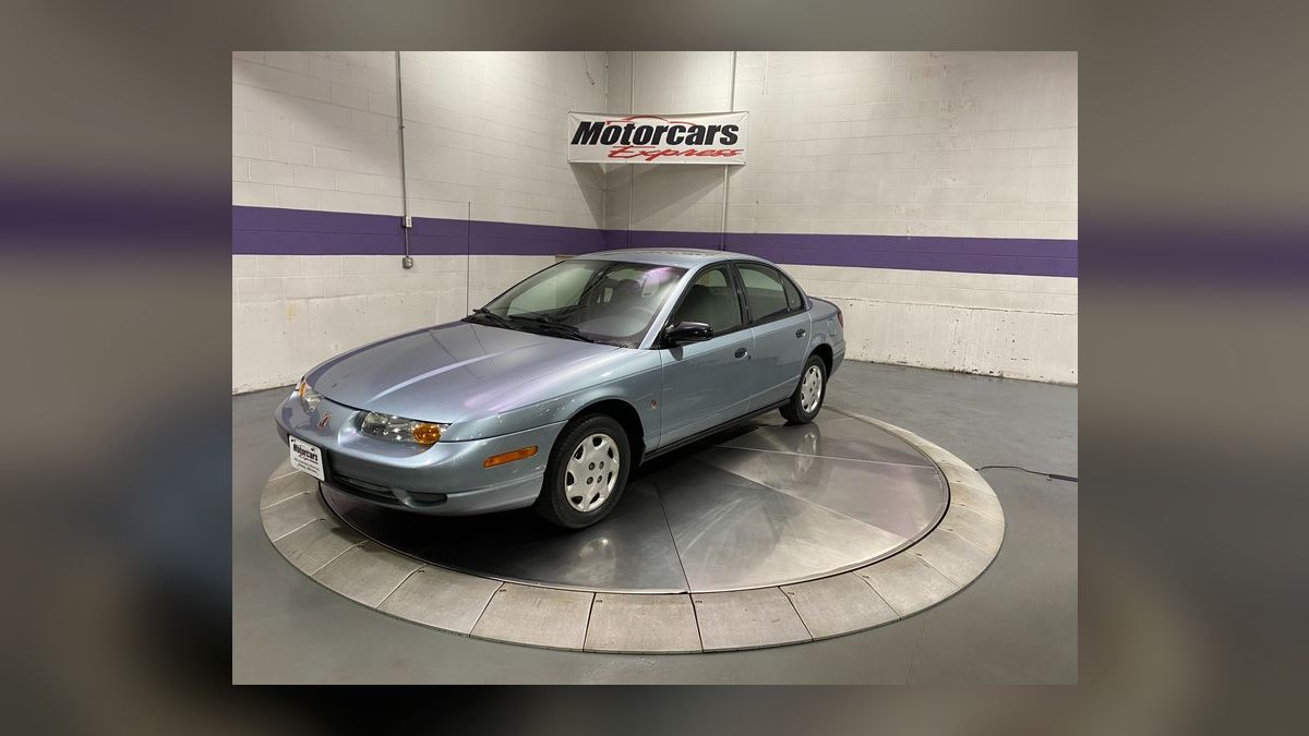 Top 10 Most Affordable Used Sedans Under $10,000 in 2002 (Ranked) — figure 10