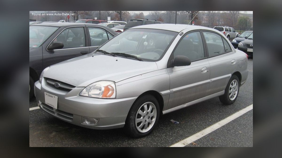 Top 10 Most Affordable Used Sedans Under $10,000 in 2002 (Ranked) — figure 9