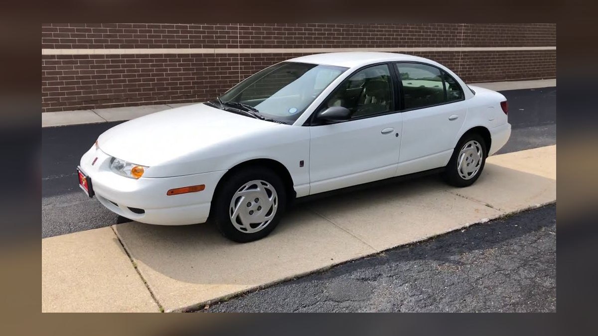 Top 10 Most Affordable Used Sedans Under $10,000 in 2001 (Ranked) — figure 7