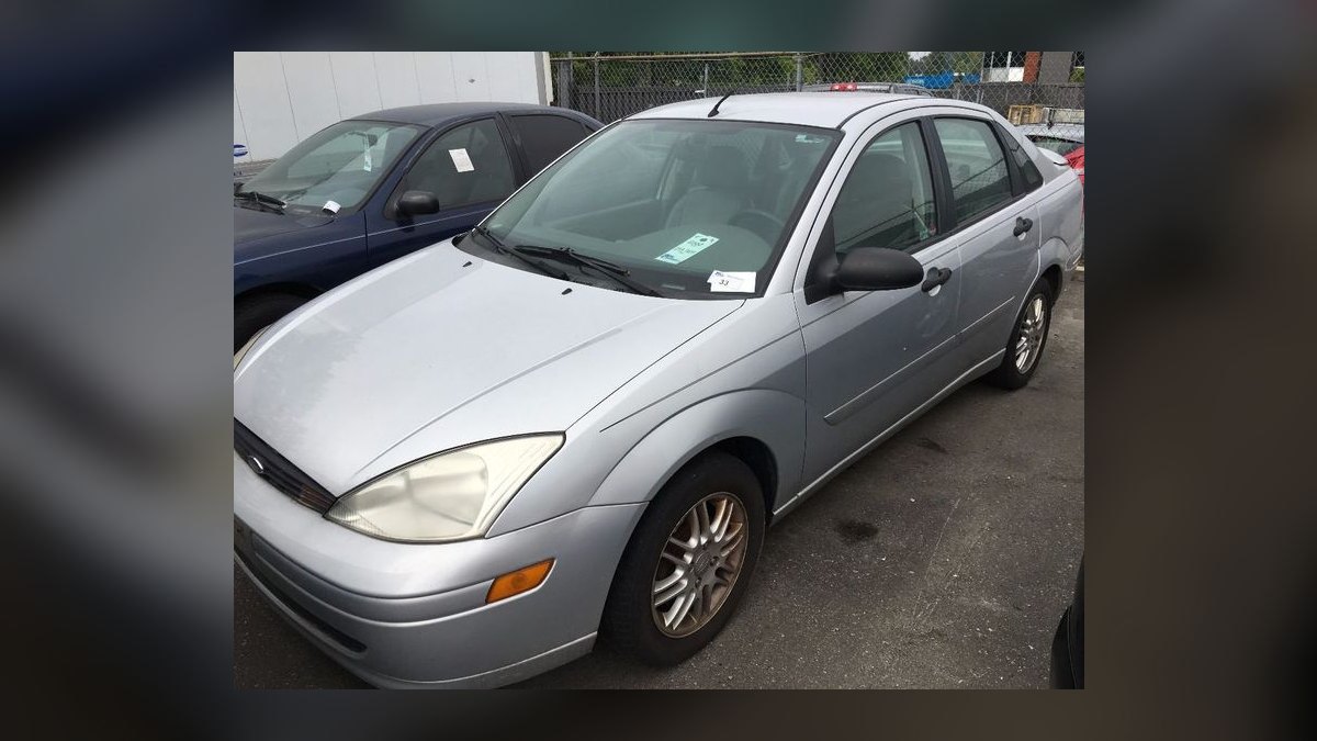 Top 10 Most Affordable Used Sedans Under $10,000 in 2000 (Ranked) — figure 5