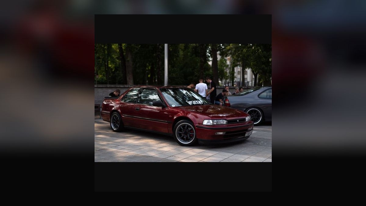 Top 10 Most Affordable Used Sedans Under $10,000 in 1998 (Ranked) — figure 1