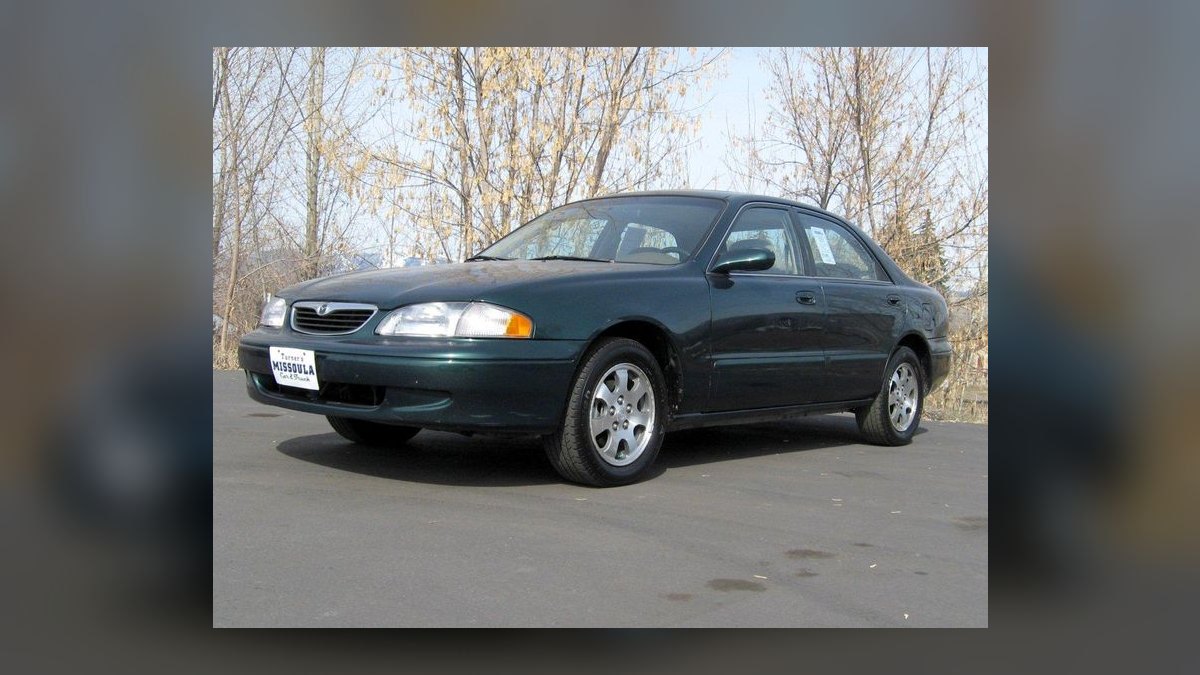 Top 10 Most Affordable Used Sedans Under $10,000 in 1998 (Ranked) — figure 6