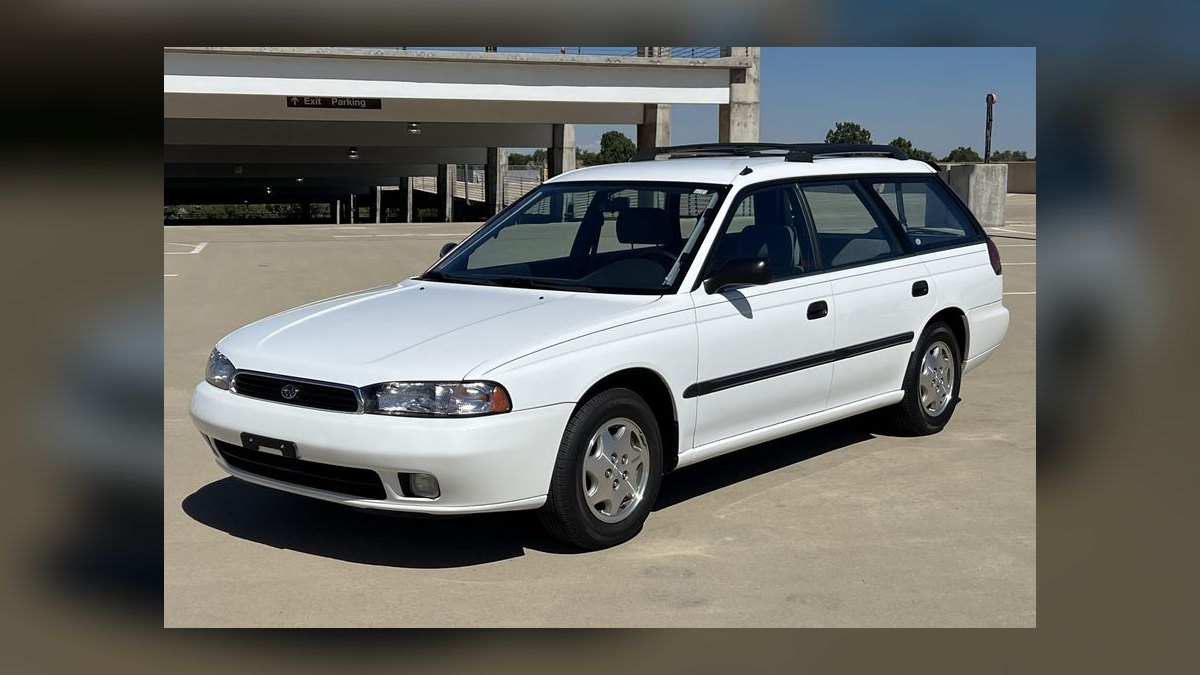 Top 10 Most Affordable Used Sedans Under $10,000 in 1997 (Ranked) — figure 6
