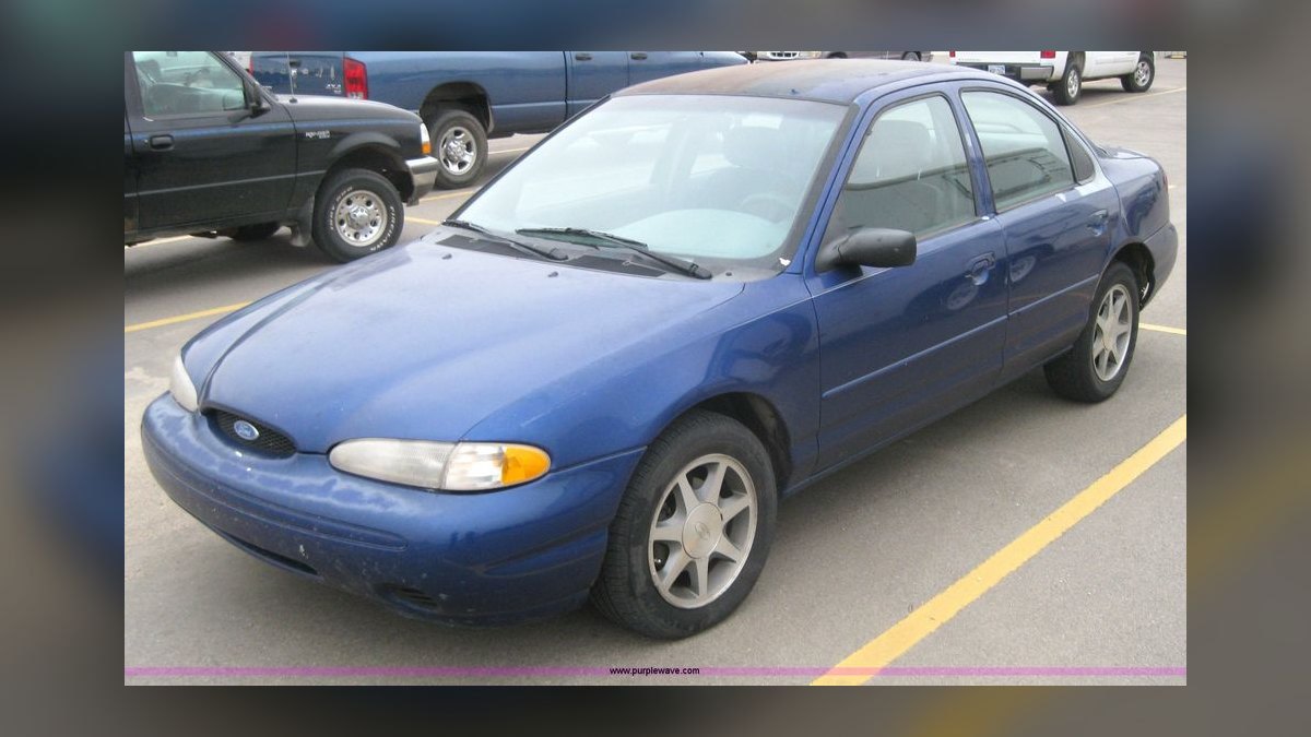 Top 10 Most Affordable Used Sedans Under $10,000 in 1997 (Ranked) — figure 8