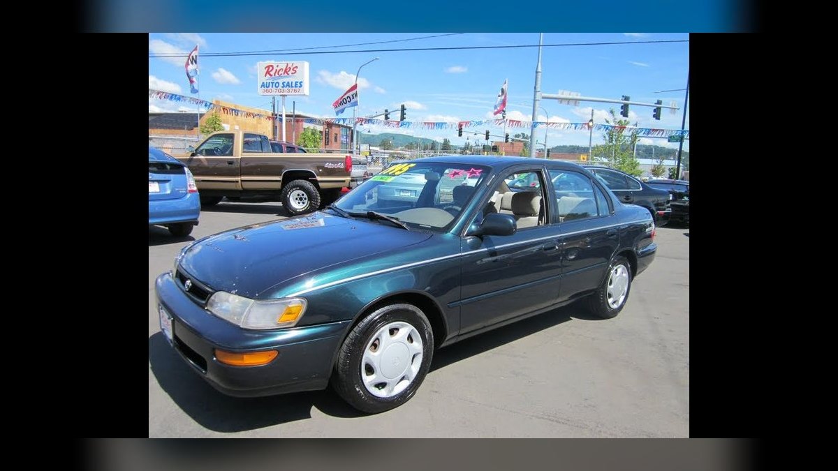 Top 10 Most Affordable Used Sedans Under $10,000 in 1996 (Ranked) — figure 2