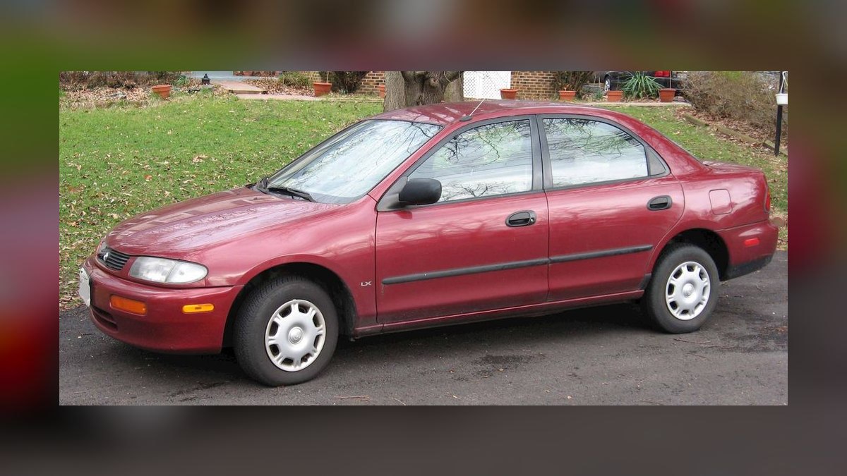 Top 10 Most Affordable Used Sedans Under $10,000 in 1996 (Ranked) — figure 3