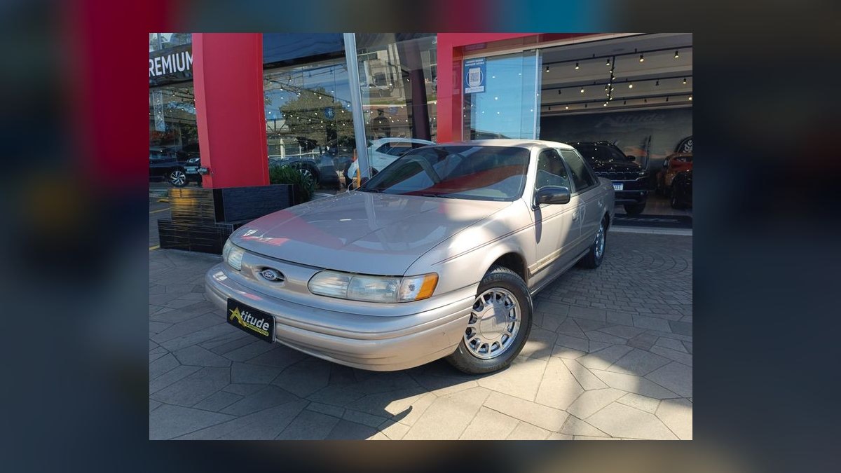 Top 10 Most Affordable Used Sedans Under $10,000 in 1995 (Ranked) — figure 5
