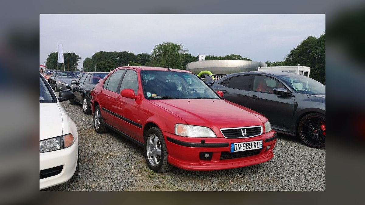 Top 10 Most Affordable Used Sedans Under $10,000 in 1988 (Ranked) — figure 1