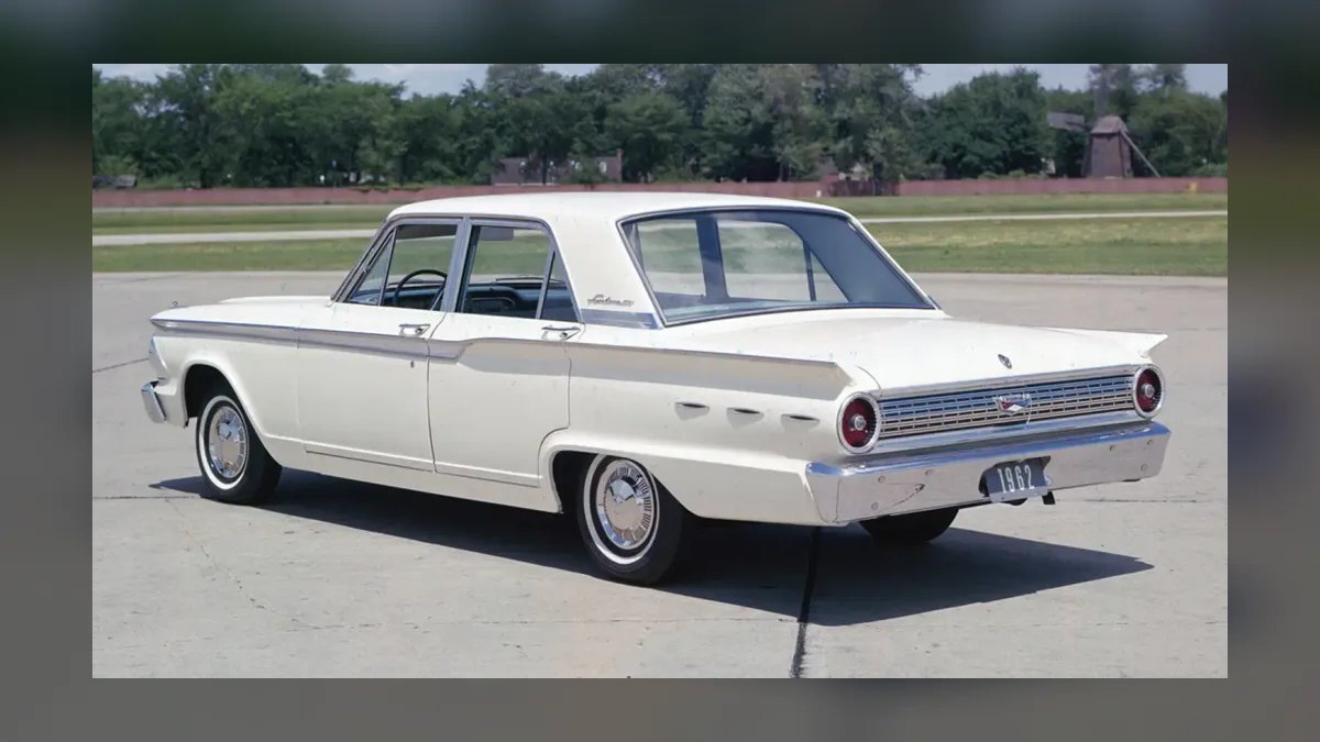 Top 10 Most Affordable Used Sedans Under $10,000 in 1962 (Ranked) — figure 6