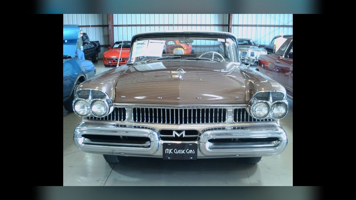 Top 10 Most Affordable Used Sedans Under $10,000 in 1961 (Ranked) — figure 10