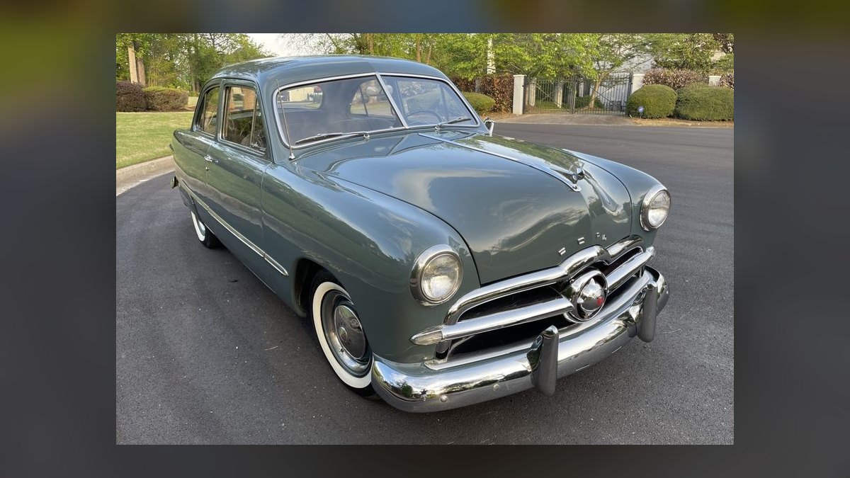 Top 10 Most Affordable Used Sedans Under $10,000 in 1955 (Ranked) — figure 1