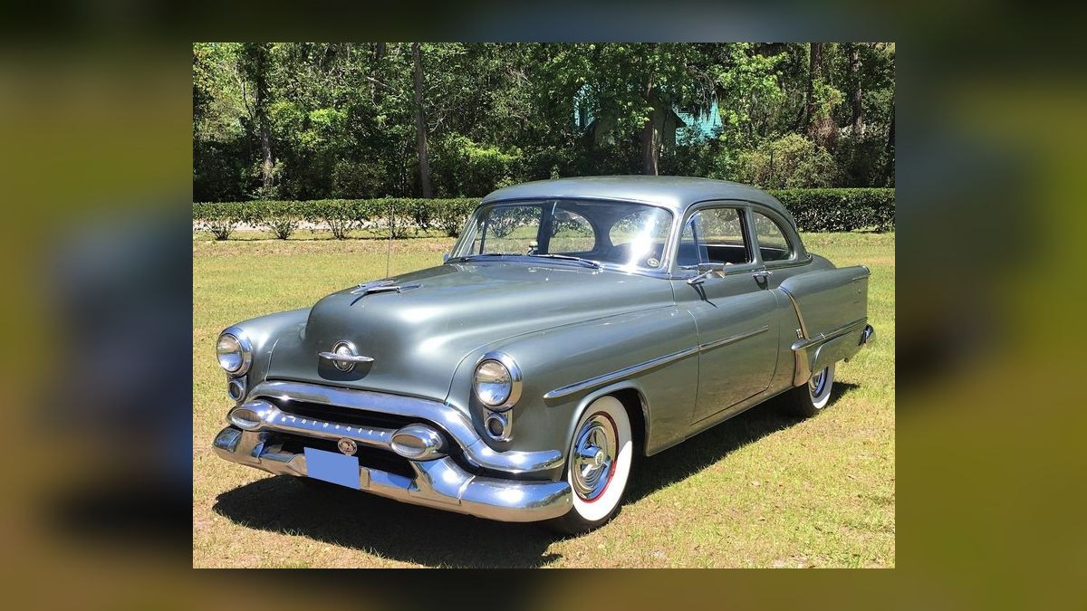 Top 10 Most Affordable Used Sedans Under $10,000 in 1953 (Ranked) — figure 6