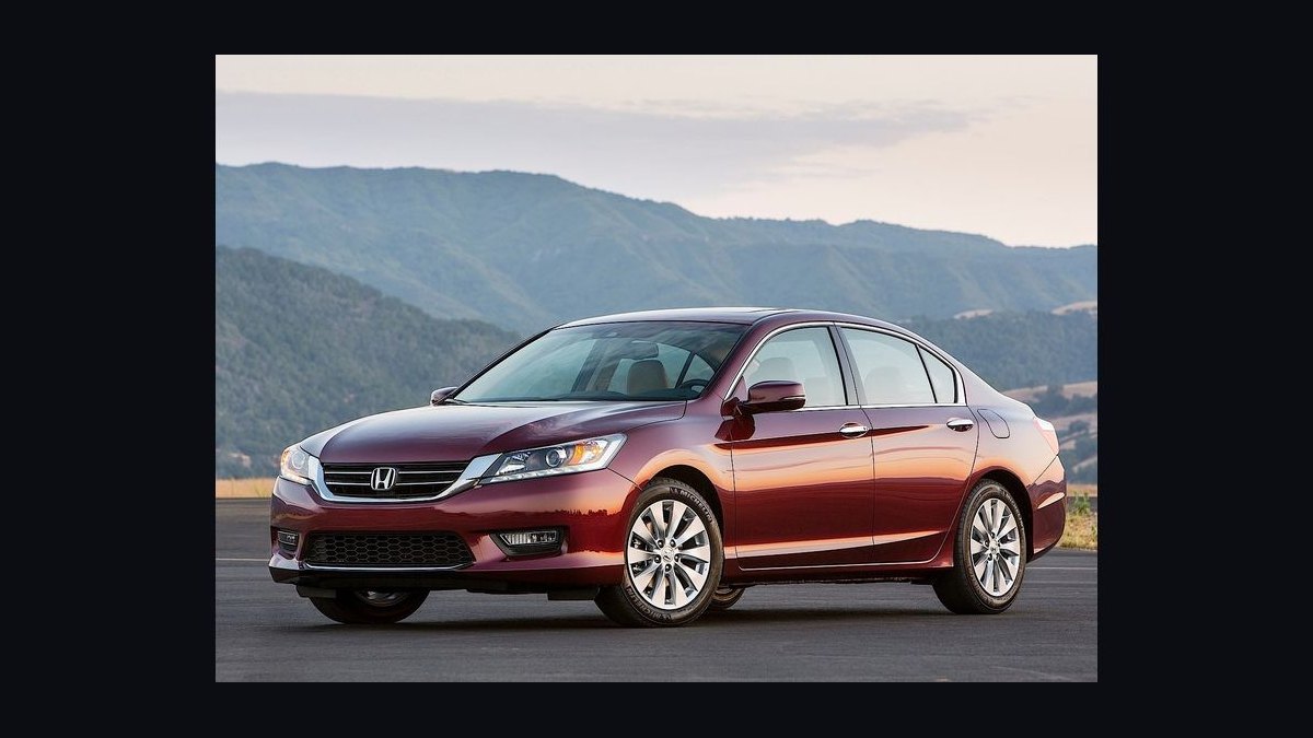 Top 10 Most Affordable Used Sedans Under $10,000 in 2016 (Ranked)