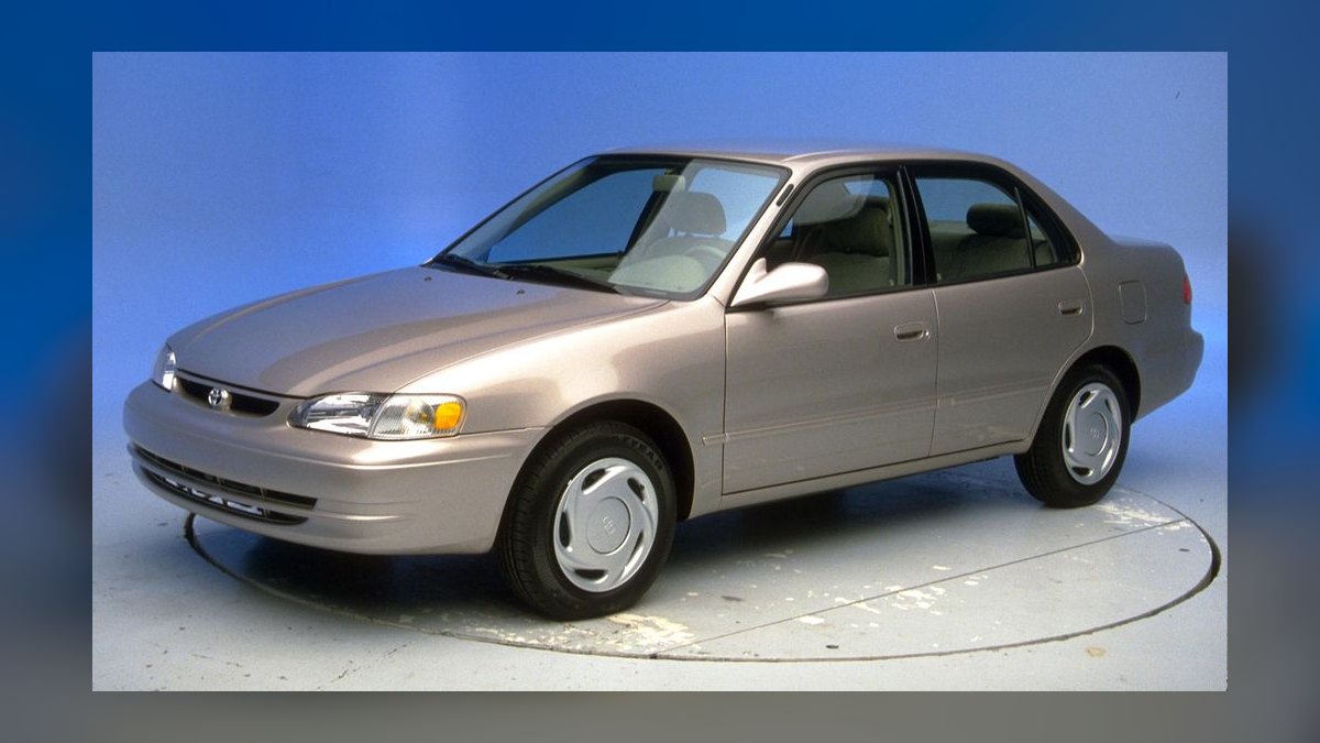 Top 10 Most Affordable Used Sedans Under $10,000 in 2008 (Ranked) — figure 1