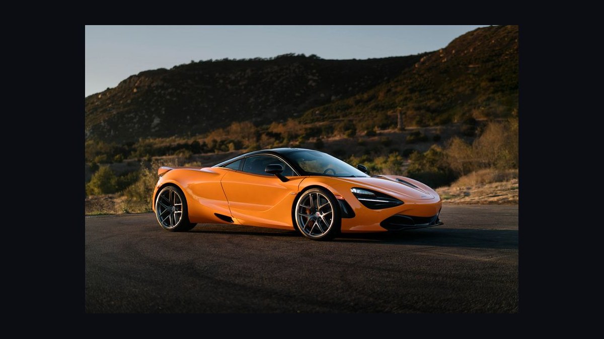 How much does a McLaren 720S major service cost at an authorised dealer — figure 1