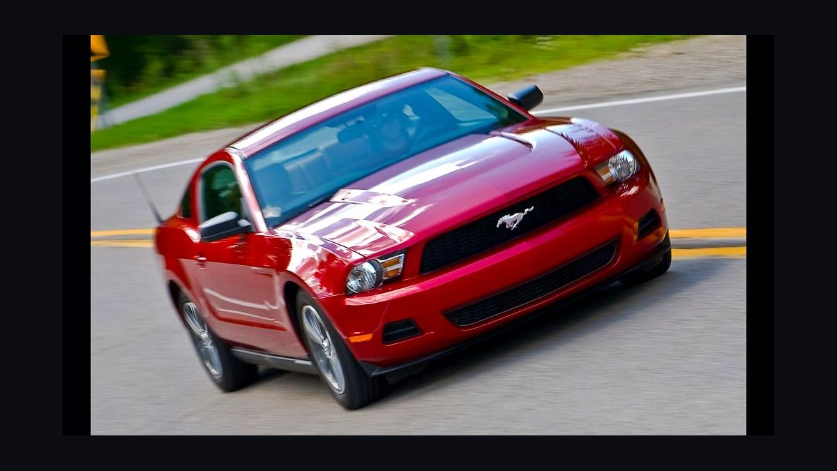 Top 10 Muscle Cars 2010 — Best Overall + Best Value — figure 6