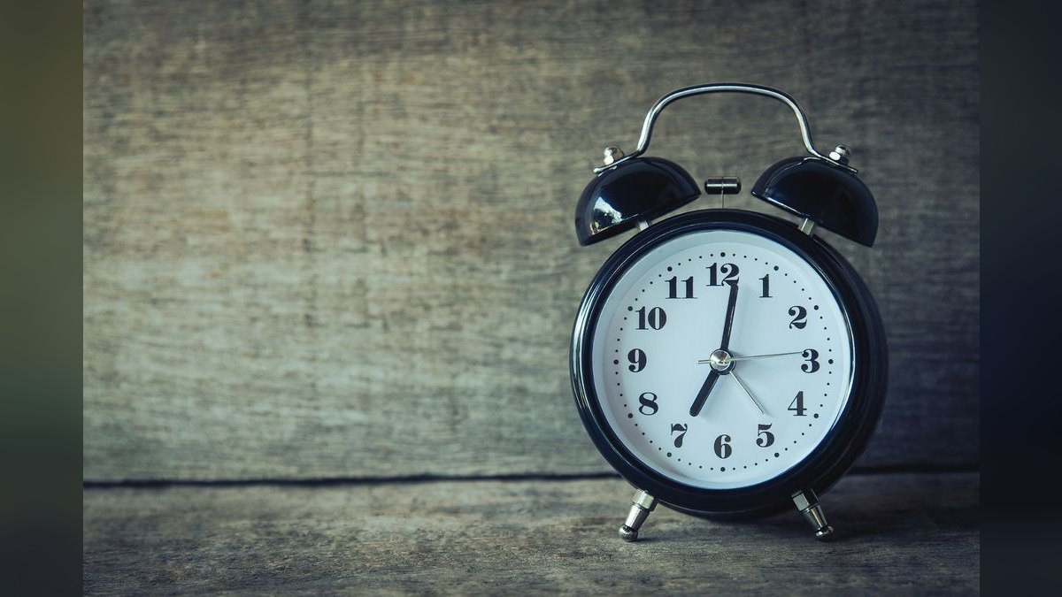 How much time should a sales manager spend coaching each week — figure 1