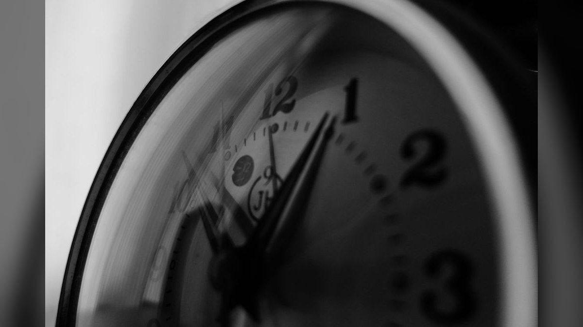 How much time should a sales manager spend coaching each week — figure 2