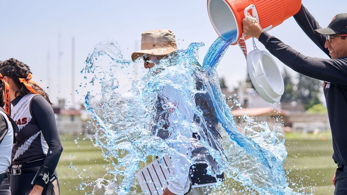How do you coach a rep who's struggling during onboarding — figure 6
