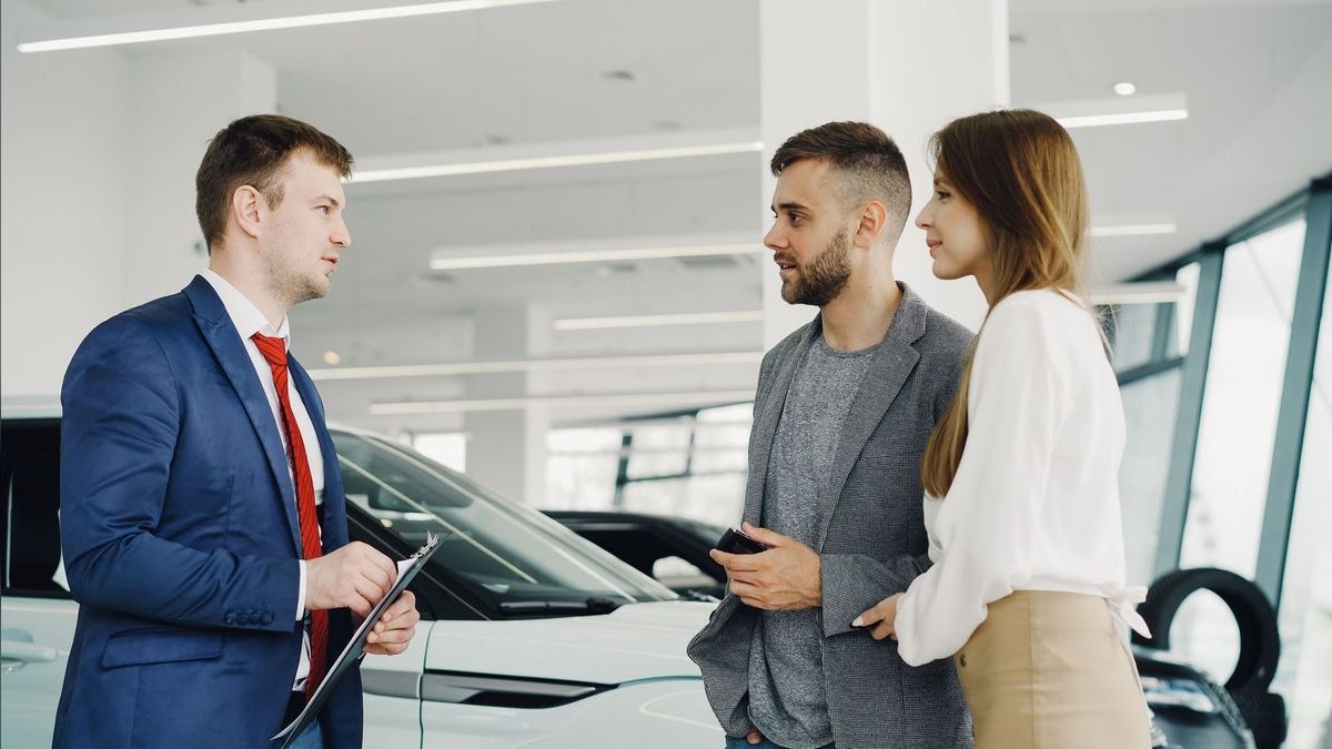 How do you onboard an experienced sales hire without insulting them — figure 1