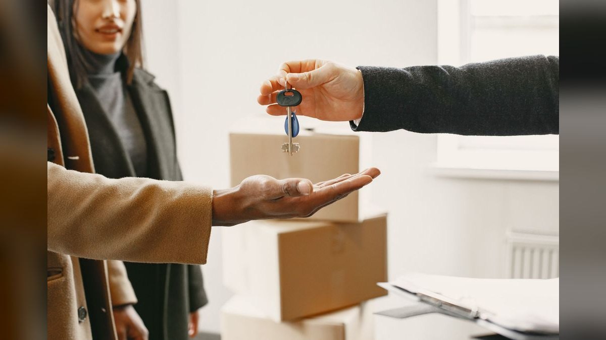 How do you certify a new rep is ready to sell on their own — figure 4
