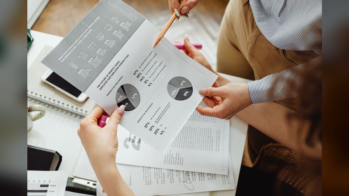 How do you coach a rep to research accounts before reaching out — figure 1