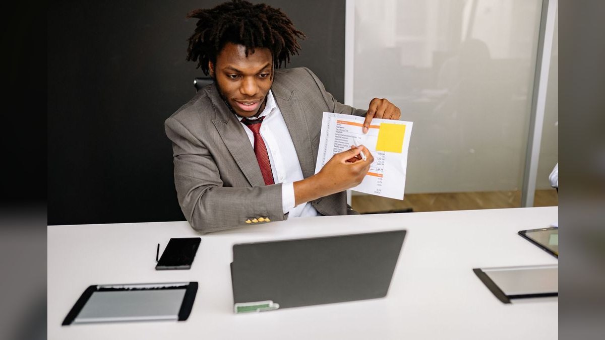 How do you coach a rep to follow up without being annoying?