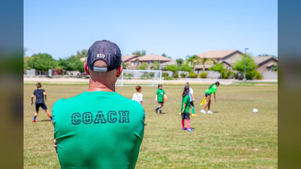 How do you coach reps to open a cold call without getting hung up on — figure 3