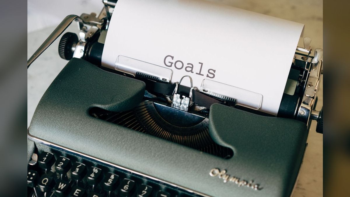 How do you coach a rep to write better follow-up emails?