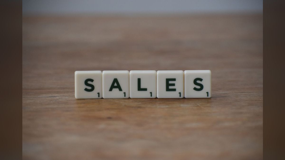 How do you run a sales 1:1 that's coaching, not a status update — figure 1