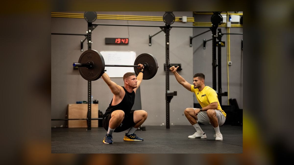 How do you coach reps to set their own development goals — figure 9