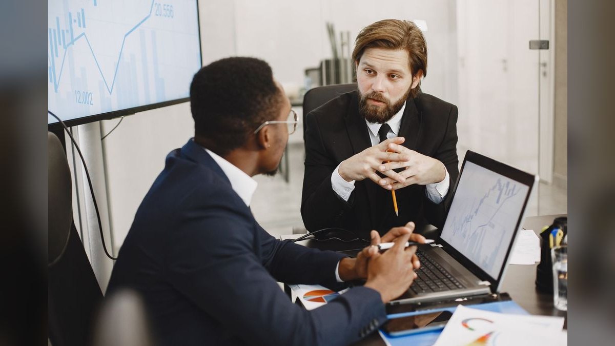 How do you use conversation-intelligence data to coach a team — figure 4