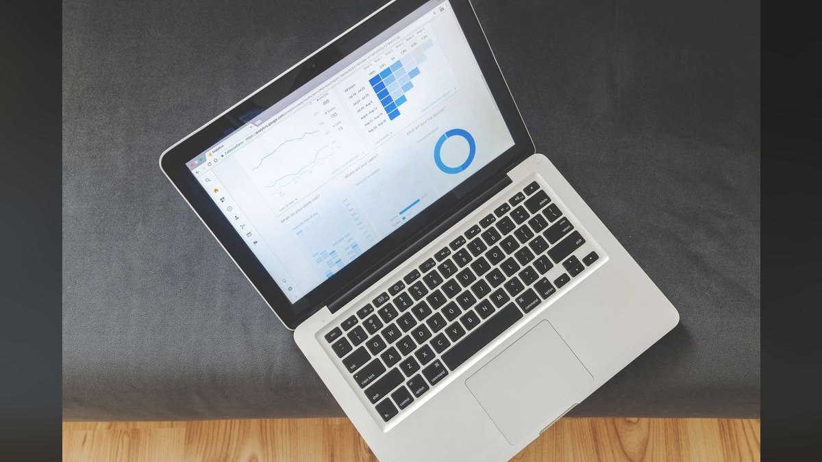 How do you use conversation-intelligence data to coach a team?