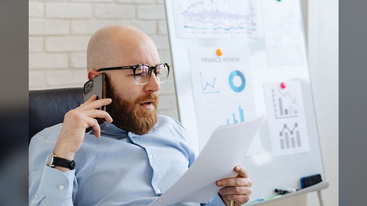 How do you run a call-review session that reps don't dread — figure 5