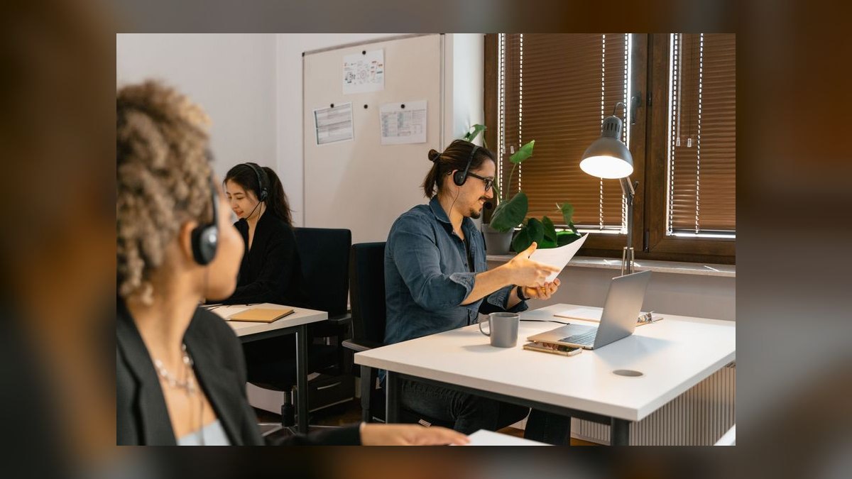 How do you scale call coaching across a large sales team — figure 10
