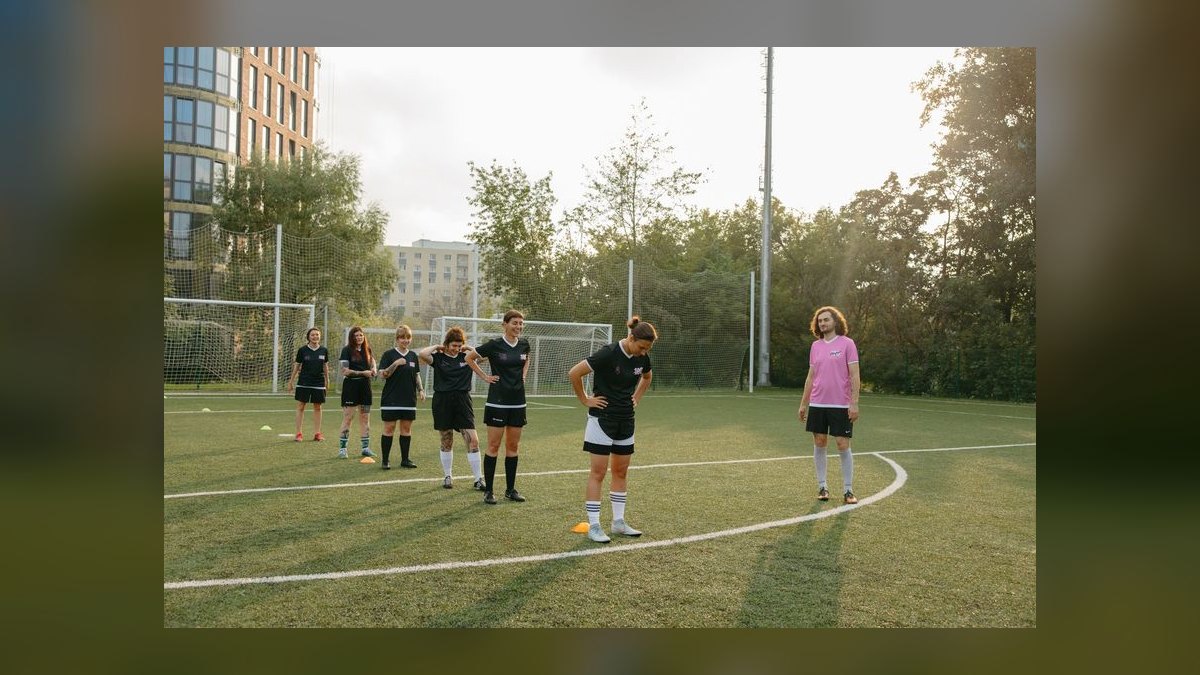 How do you coach reps to increase average deal size — figure 8