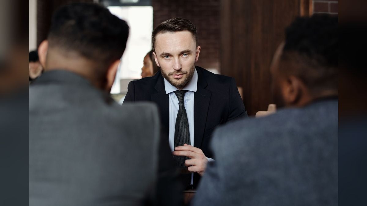 How do you coach a rep over video without losing connection — figure 4