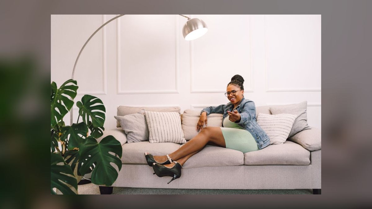 How do you use the GROW model to coach salespeople — figure 9