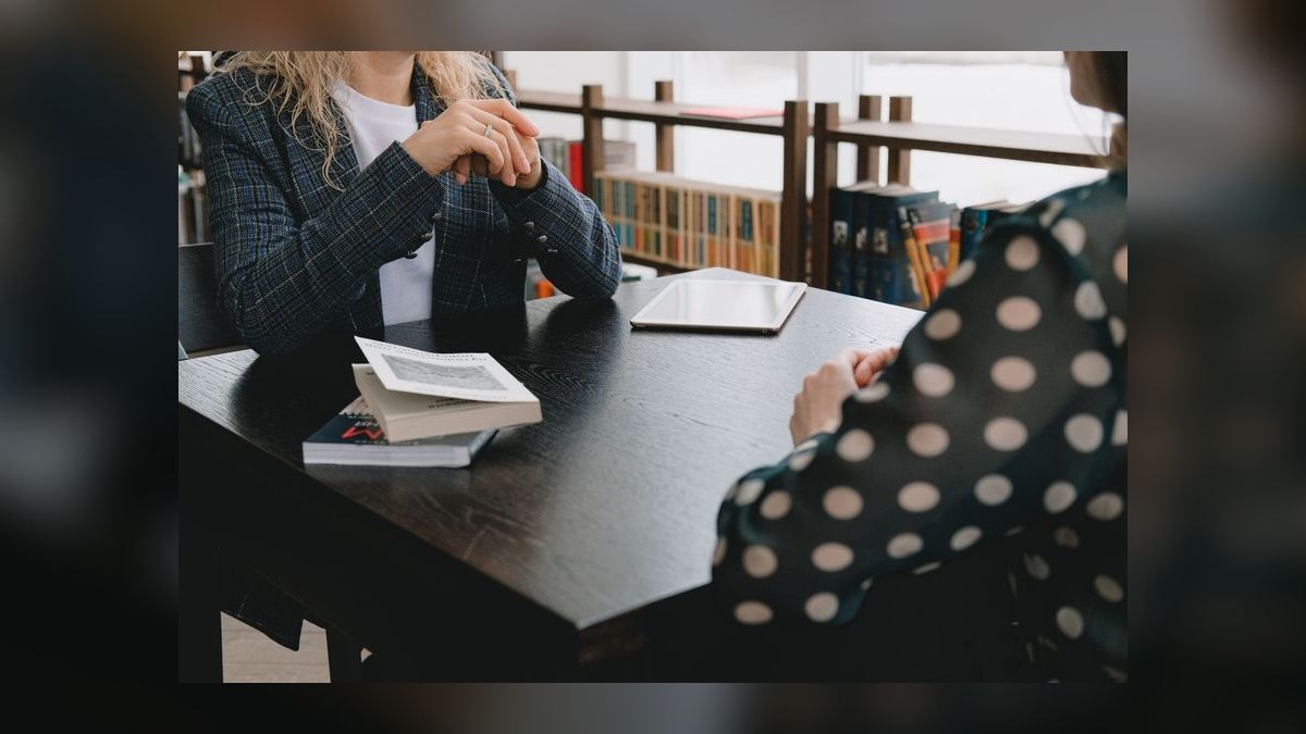 How do you coach an SDR who books meetings that never show up — figure 10