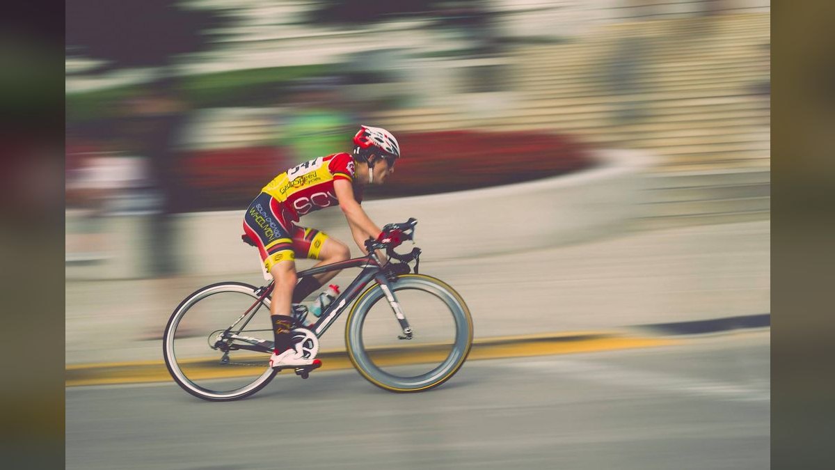 How do you coach an SMB rep to move fast without cutting corners — figure 1
